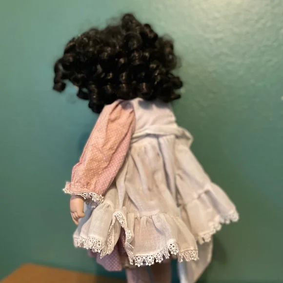 Porcelain Doll - Picture 6 of 8